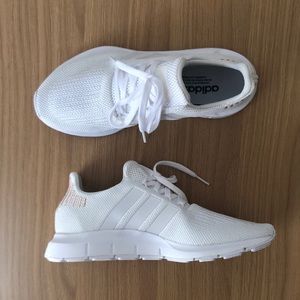 Women’s Adidas Swift Run 8.5 US